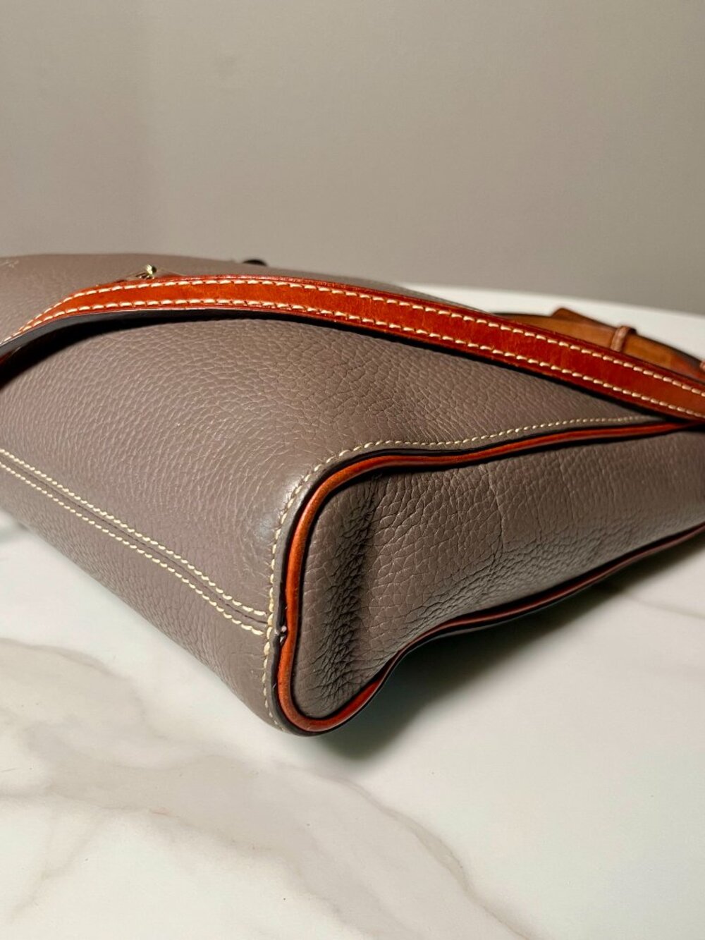 Dooney & Bourke Pebble Grain Large Peyton Triple Zip Crossbody in Elephant + COA - Picture 9 of 16